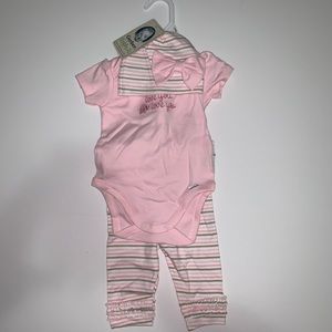 Gerber Organic Baby’s 3pc set size 0-3 months
